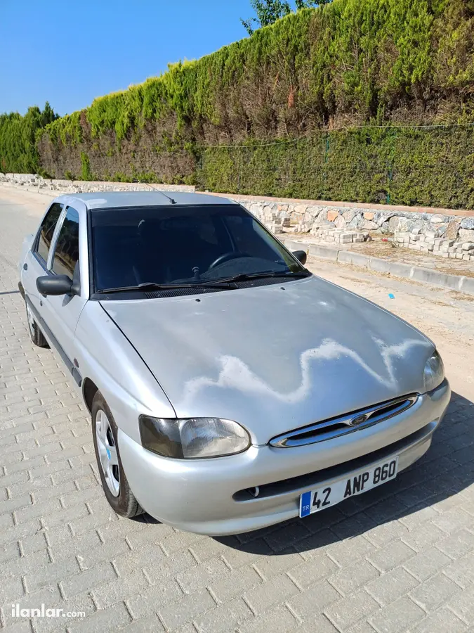 1998 Ford Escort 1.6 benzinli manuel otomobil - Fotoğraf 2