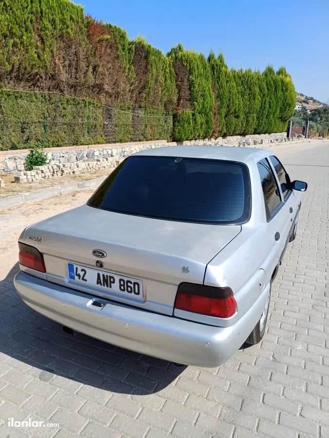 1998 Ford Escort 1.6 benzinli manuel otomobil - Fotoğraf 3