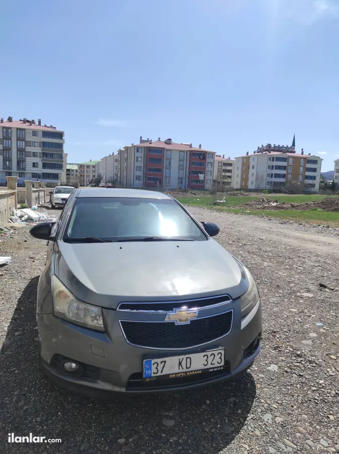 2010 Chevrolet Cruze 1.6 benzinli otomatik otomobil - Fotoğraf 1