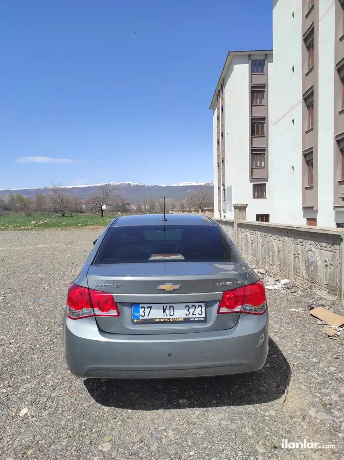 2010 Chevrolet Cruze 1.6 benzinli otomatik otomobil - Fotoğraf 2