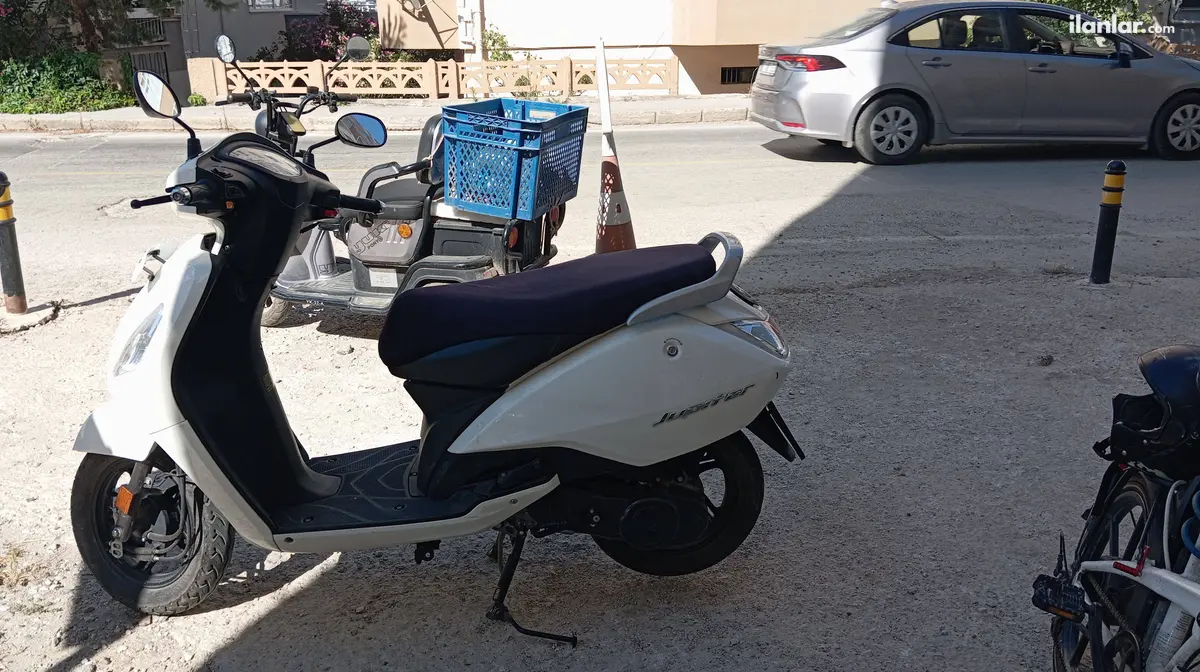 2022 TVS Jupiter benzinli otomatik motosiklet - Fotoğraf 1