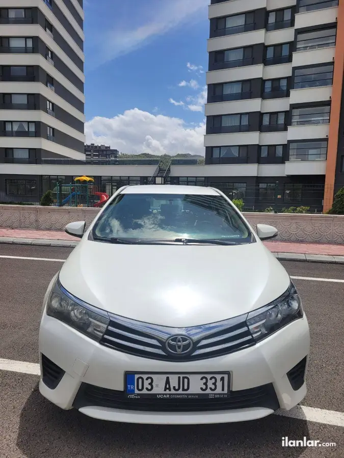 2013 Toyota Corolla 1.33 benzinli manuel otomobil - Fotoğraf 1