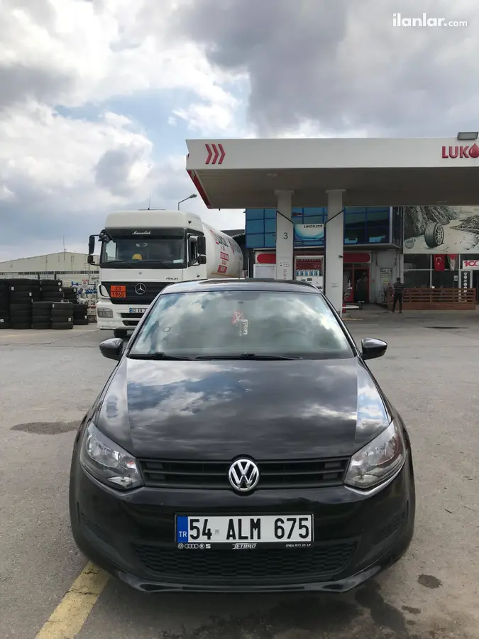 2013 Volkswagen Polo 1.2 benzinli manuel otomobil - Fotoğraf 1