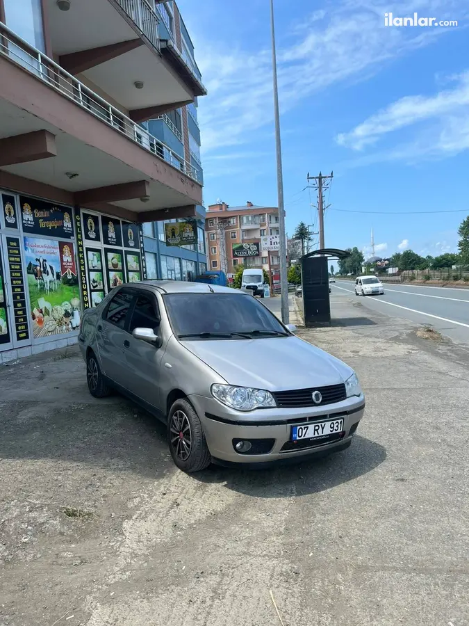 2006 Fiat Albea 1.3 Multijet dizel manuel otomobil - Fotoğraf 2