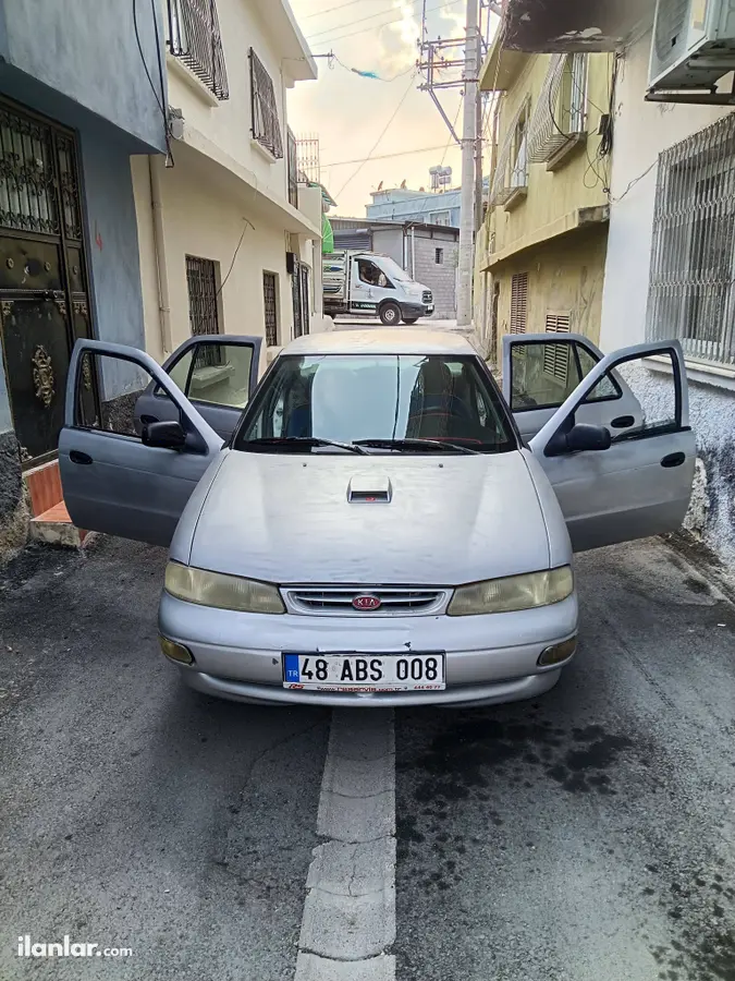 1997 Kia Sephia 1.6 benzinli manuel otomobil - Fotoğraf 1