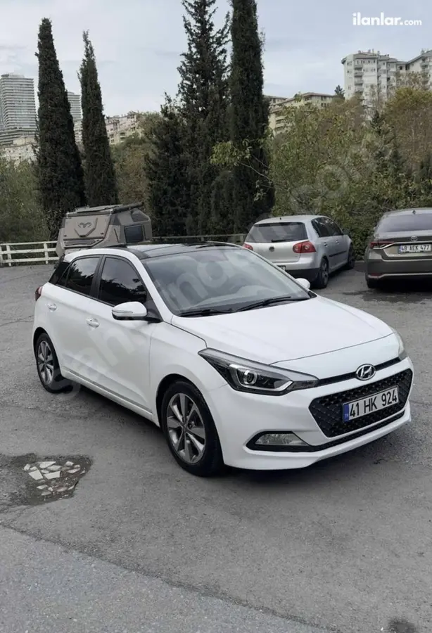2015 Hyundai i20 1.4 CRDi dizel manuel otomobil - Fotoğraf 1