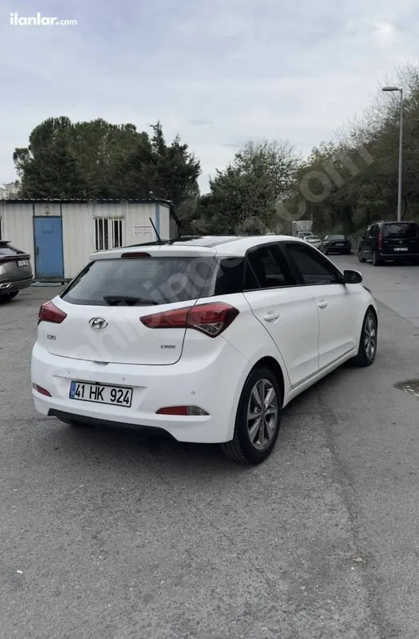 2015 Hyundai i20 1.4 CRDi dizel manuel otomobil - Fotoğraf 2