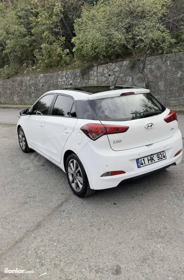 2015 Hyundai i20 1.4 CRDi dizel manuel otomobil - Fotoğraf 3