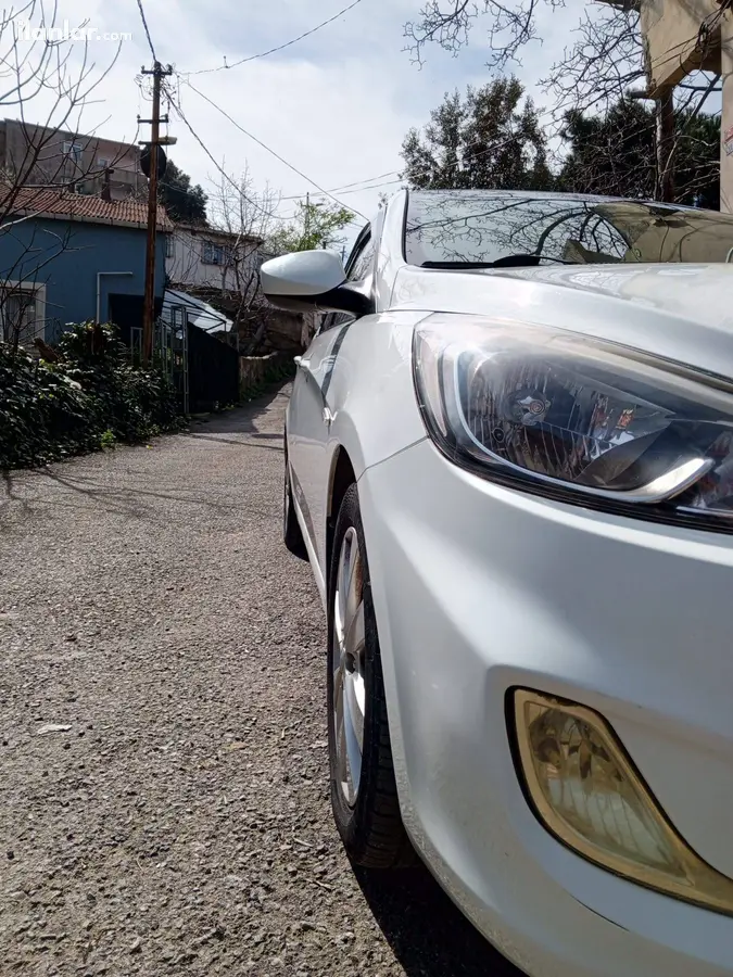 2016 Hyundai Accent Blue 1.4 D-CVVT benzinli manuel otomobil - Fotoğraf 1