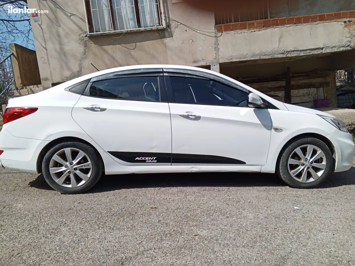 2016 Hyundai Accent Blue 1.4 D-CVVT benzinli manuel otomobil - Fotoğraf 3