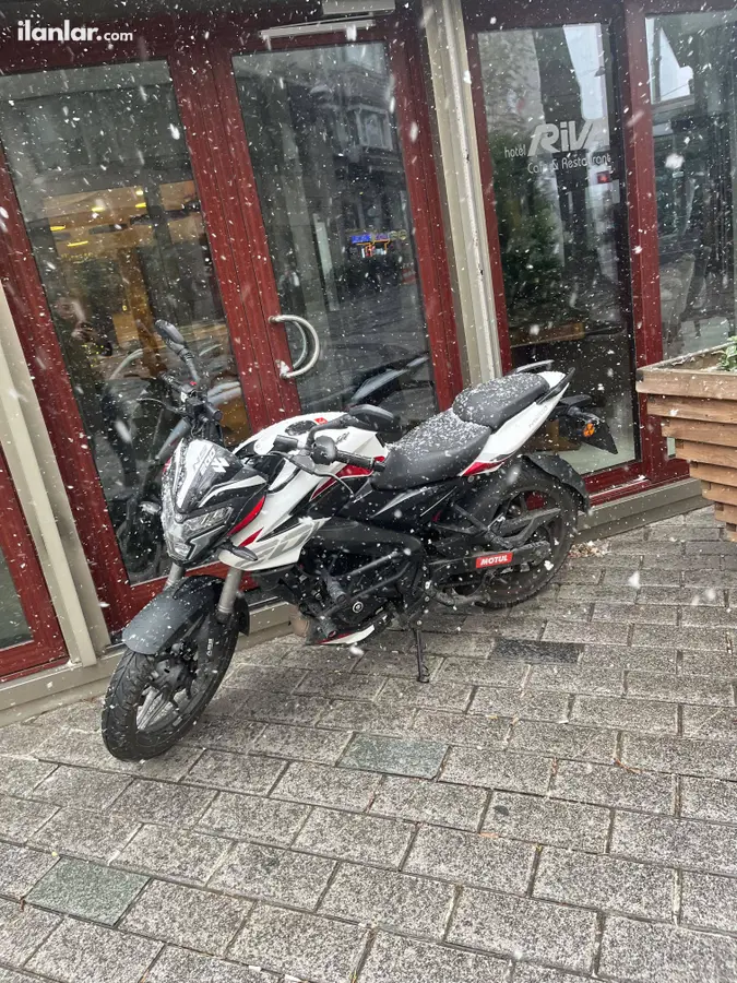 2025 Bajaj Pulsar NS 200 UG benzinli manuel motosiklet - Fotoğraf 2