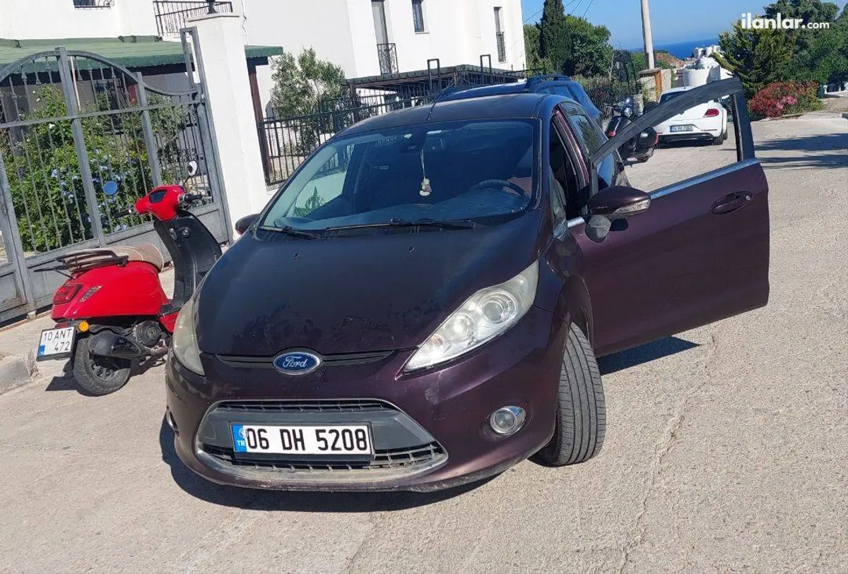 2011 Ford Fiesta 1.4 TDCi dizel manuel otomobil - Fotoğraf 1