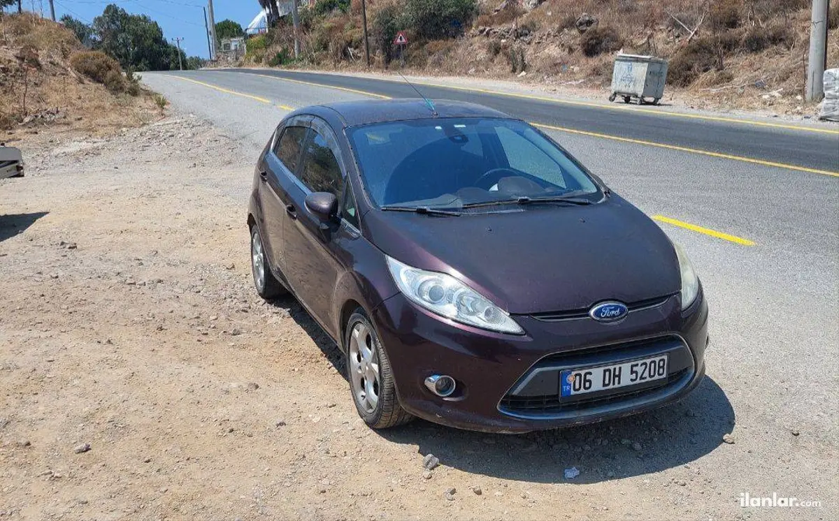 2011 Ford Fiesta 1.4 TDCi dizel manuel otomobil - Fotoğraf 2