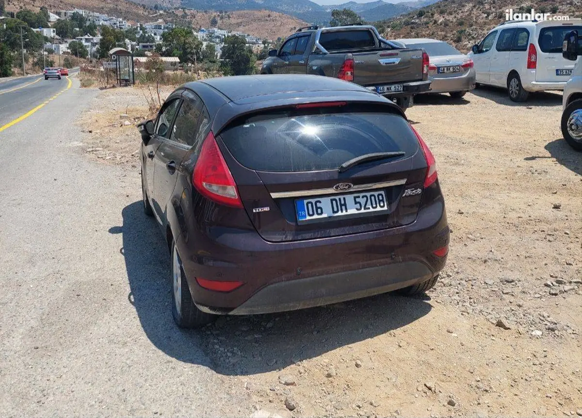 2011 Ford Fiesta 1.4 TDCi dizel manuel otomobil - Fotoğraf 3