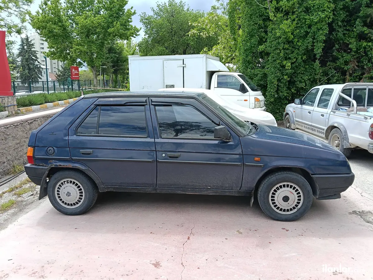 1993 Skoda Favorit 135 benzin & LPG manuel otomobil - Fotoğraf 1