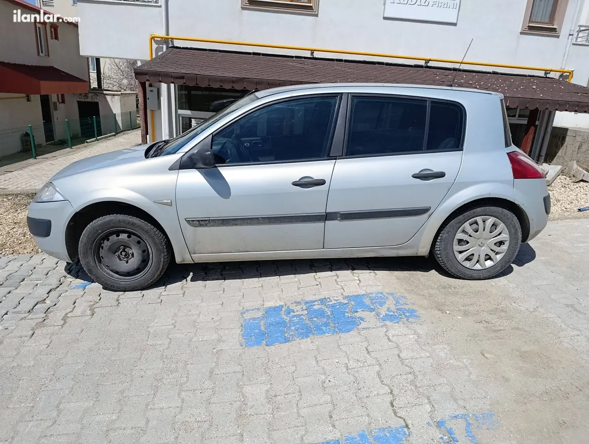 2005 Renault Megane 1.4 benzin & LPG manuel otomobil - Fotoğraf 3