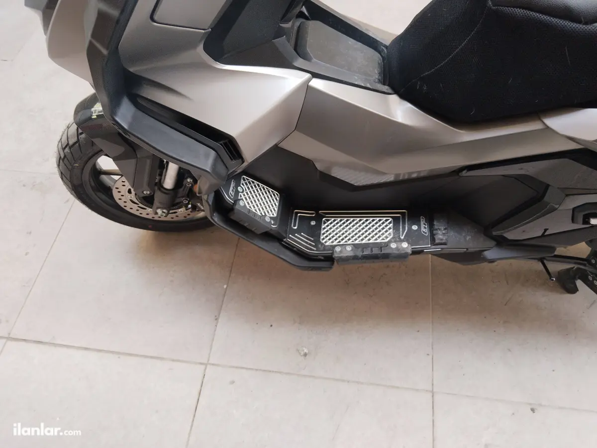2025 Honda ADV350 benzinli otomatik motosiklet - Fotoğraf 3