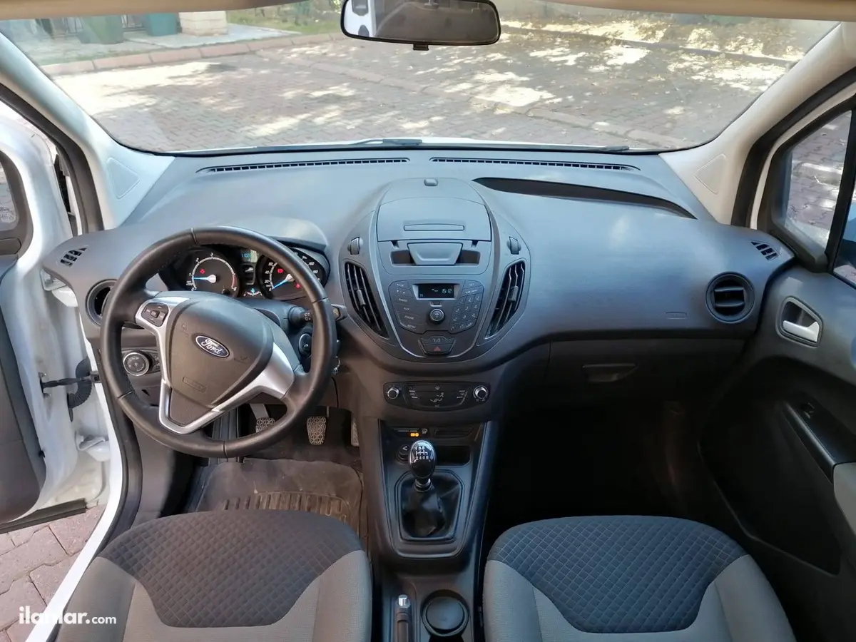 2022 Ford Tourneo Courier 1.5 TDCi dizel manuel minivan & Panelvan - Fotoğraf 2