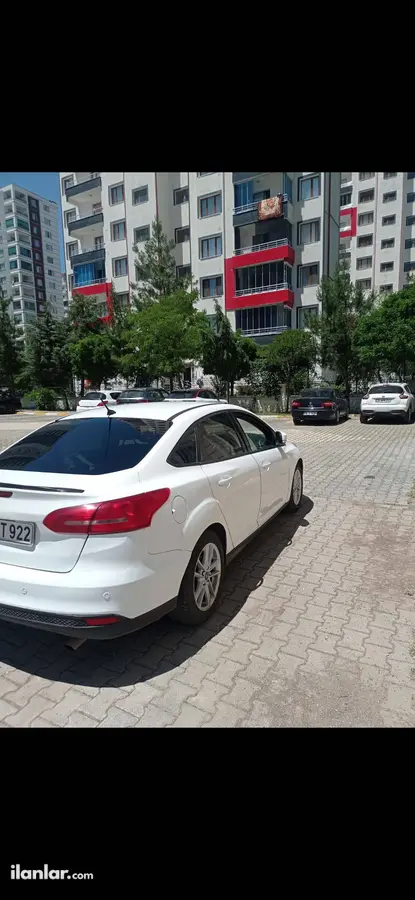 2014 Ford Focus 1.6 Ti-VCT benzinli yarı Otomatik otomobil - Fotoğraf 2