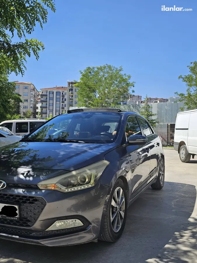 2015 Hyundai i20 1.4 MPI benzin & LPG otomatik otomobil - Fotoğraf 1