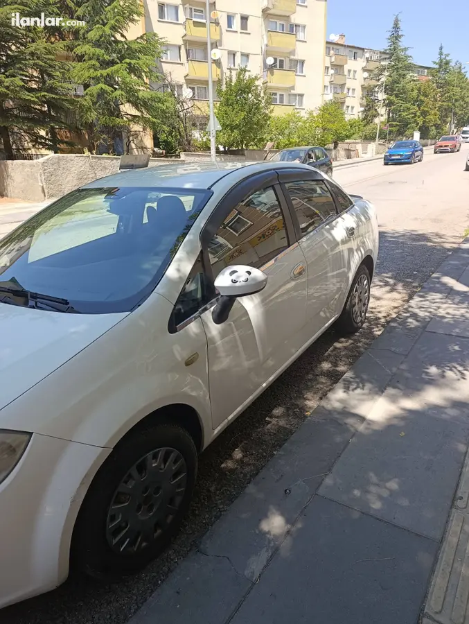2012 Fiat Linea 1.3 Multijet dizel manuel otomobil - Fotoğraf 2