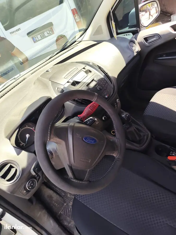 2014 Ford Tourneo Courier 1.5 TDCi dizel manuel minivan & Panelvan - Fotoğraf 2