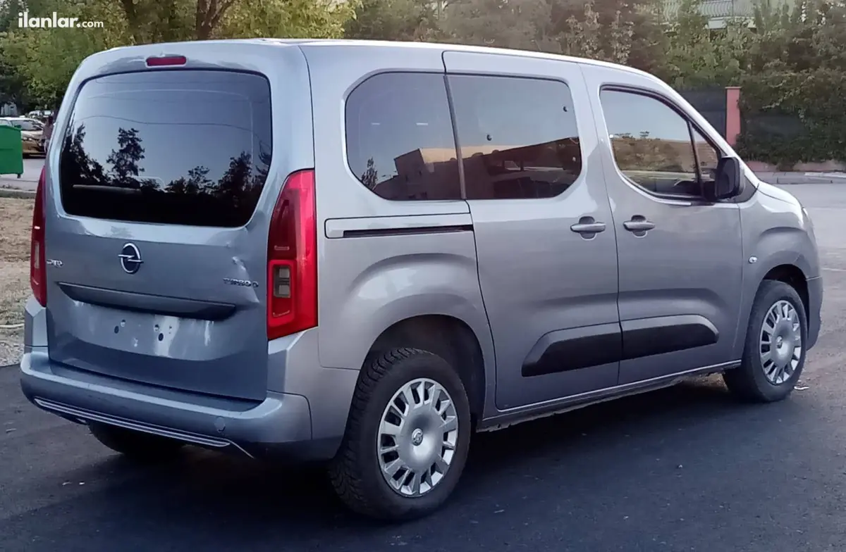 2022 Opel Combo 1.5 CDTI dizel manuel minivan & Panelvan - Fotoğraf 2