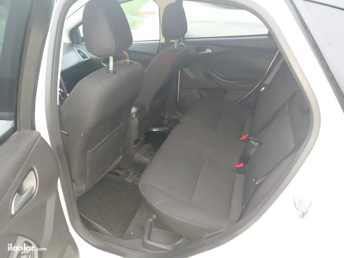 2016 Ford Focus 1.0 GTDi benzinli otomatik otomobil - Fotoğraf 1