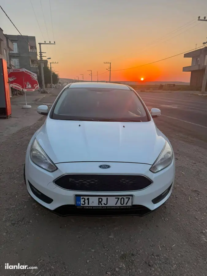 2016 Ford Focus 1.0 GTDi benzinli otomatik otomobil - Fotoğraf 2