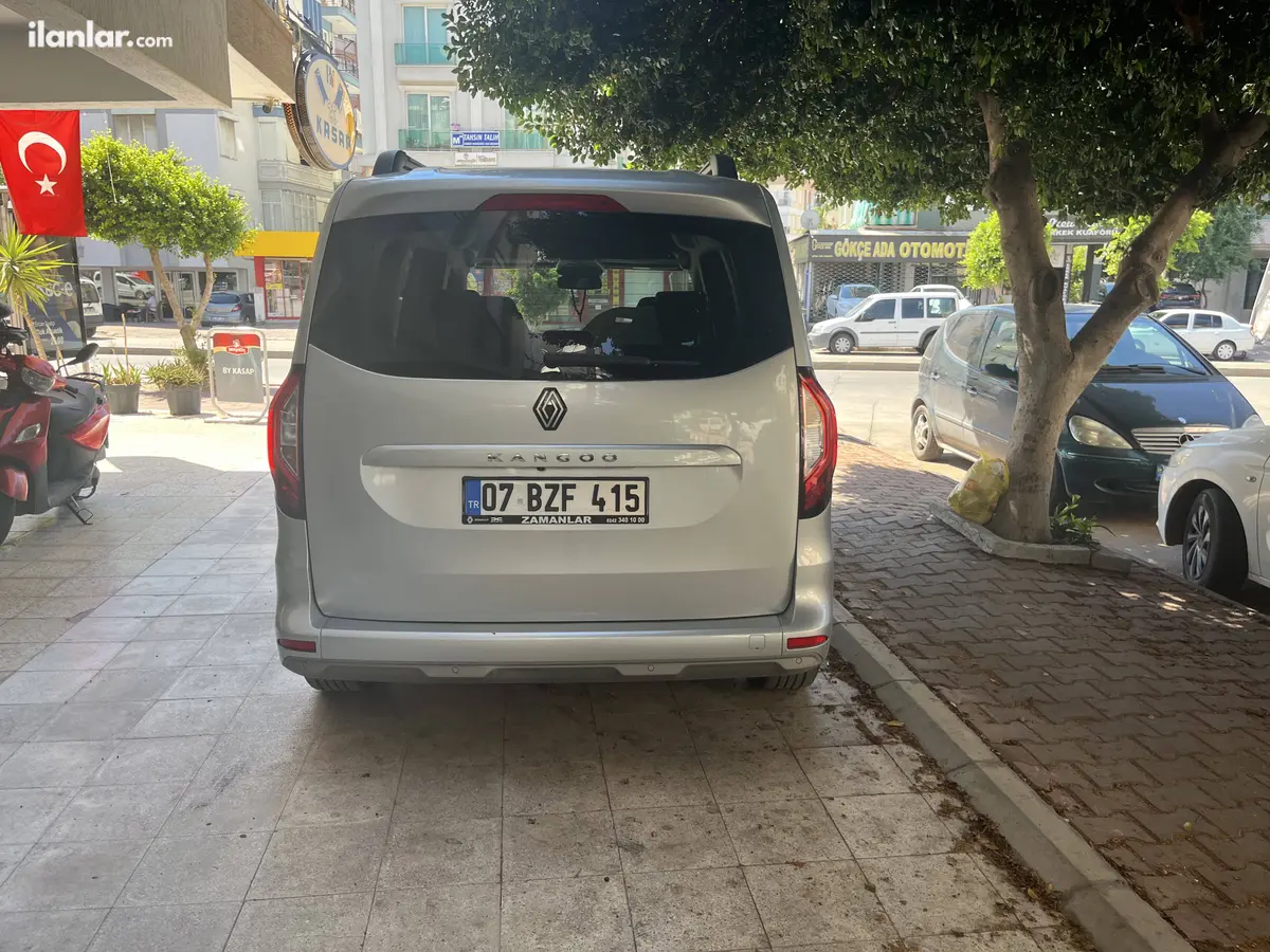 2024 Renault Kangoo Multix benzinli otomatik minivan & Panelvan - Fotoğraf 3