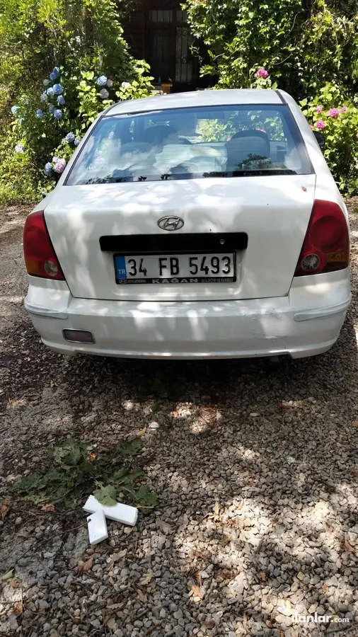 2004 Hyundai Accent 1.3 benzinli manuel otomobil - Fotoğraf 1