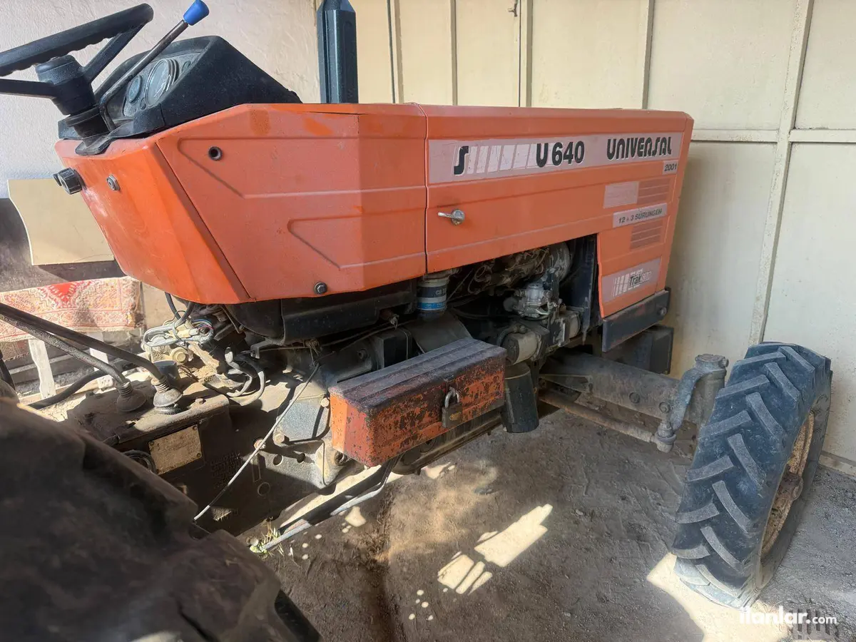 2001 Universal 640 traktör - Fotoğraf 3