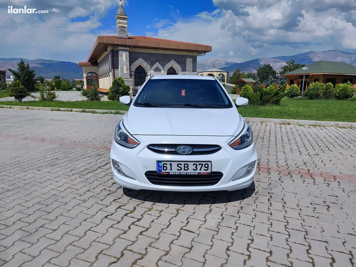 2015 Hyundai Accent Blue 1.6 CRDI dizel manuel otomobil - Fotoğraf 2