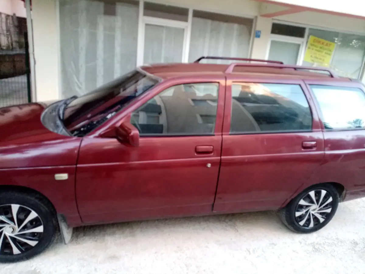 2005 Lada Vega 1.5 lPG manuel otomobil - Fotoğraf 1