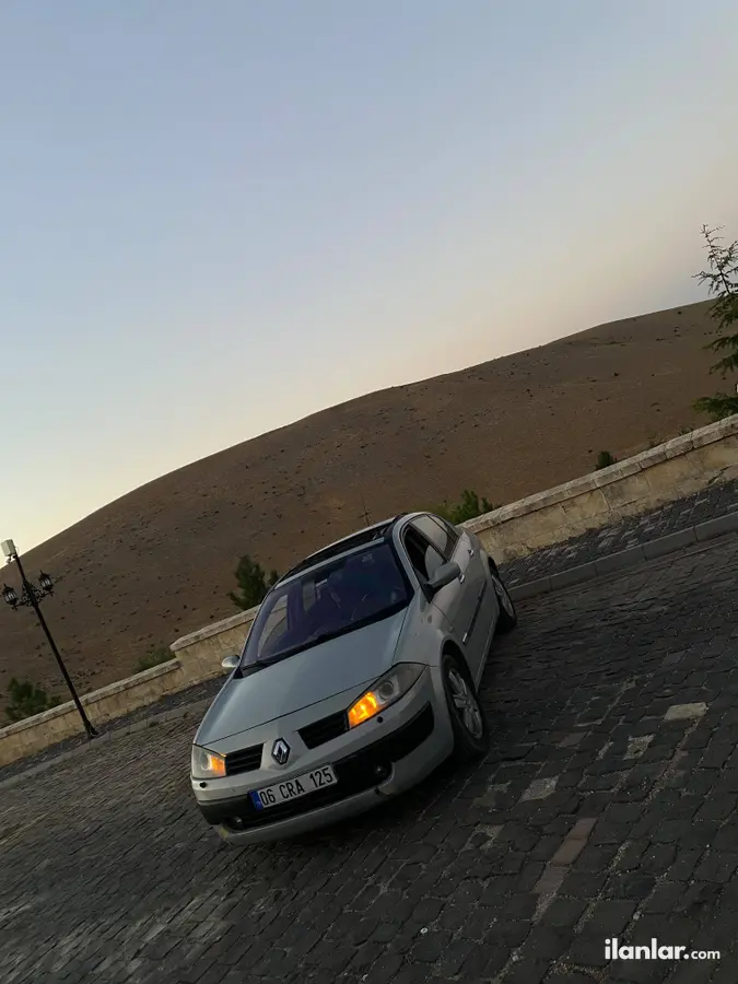 2004 Renault Megane 1.6 benzin & LPG manuel otomobil - Fotoğraf 1