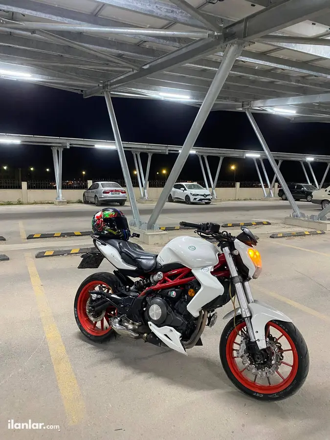 2016 Benelli TNT 250 benzinli manuel motosiklet - Fotoğraf 1