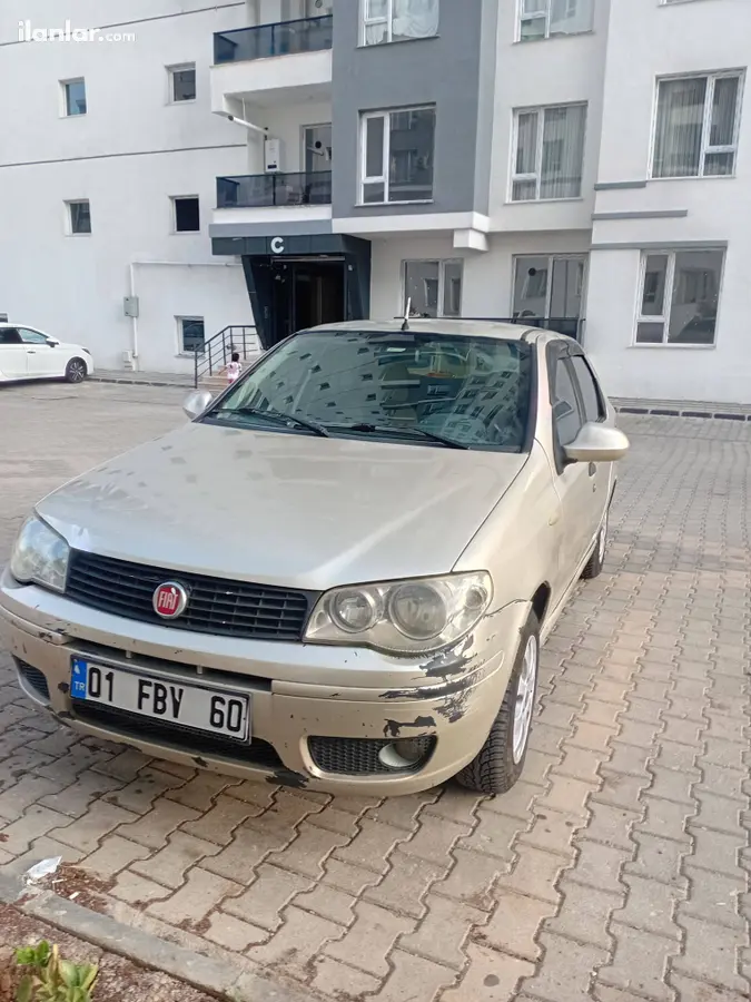 2011 Fiat Albea 1.4 Fire benzinli manuel otomobil - Fotoğraf 1