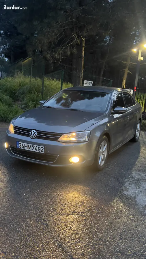 2011 Volkswagen Jetta 1.6 TDi dizel otomatik otomobil - Fotoğraf 3