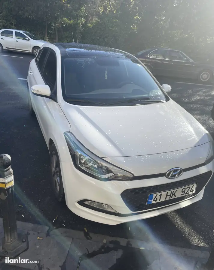 2015 Hyundai i20 1.4 CRDi dizel manuel otomobil - Fotoğraf 1