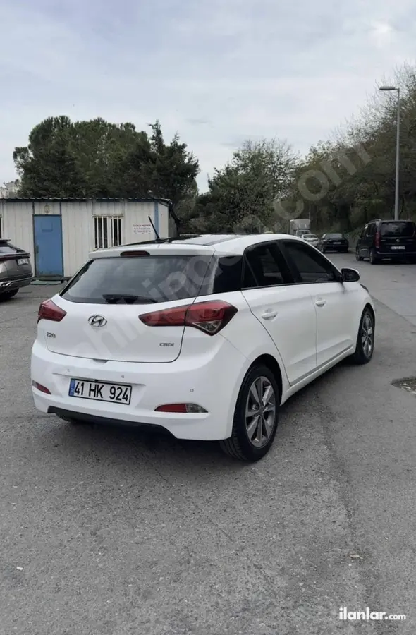 2015 Hyundai i20 1.4 CRDi dizel manuel otomobil - Fotoğraf 2