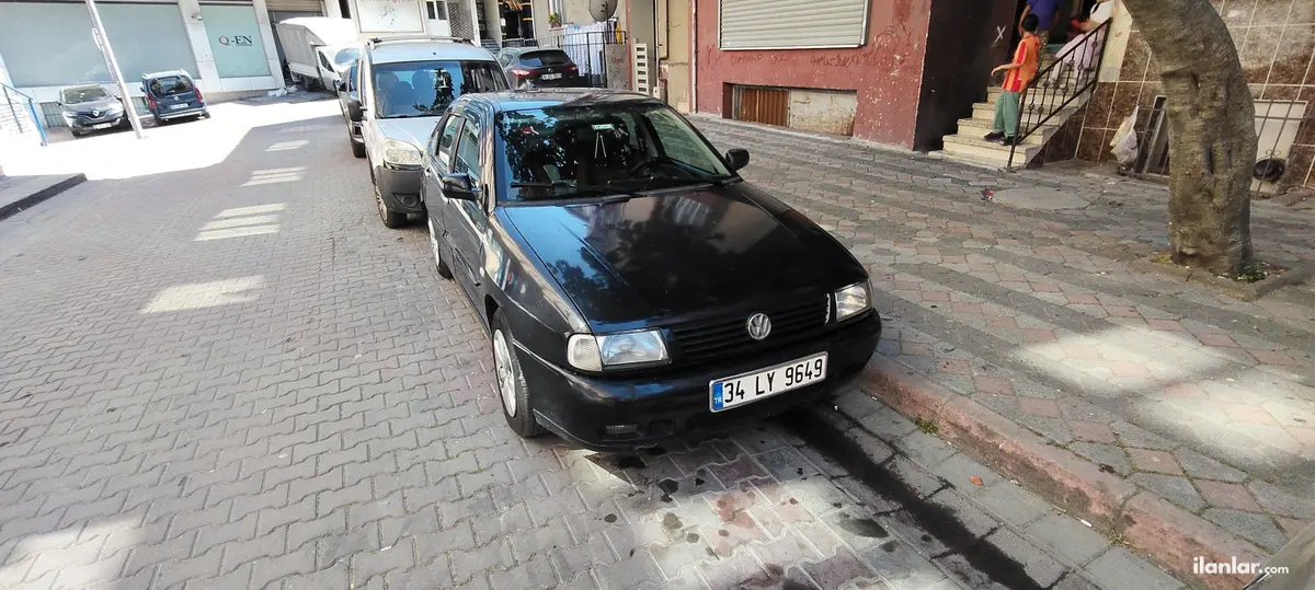 2000 Volkswagen Polo 1.6 benzinli otomatik otomobil - Fotoğraf 1