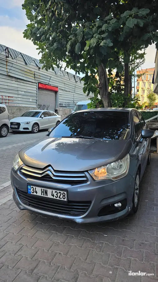 2012 Citroen C4 1.6 benzinli otomatik otomobil - Fotoğraf 1