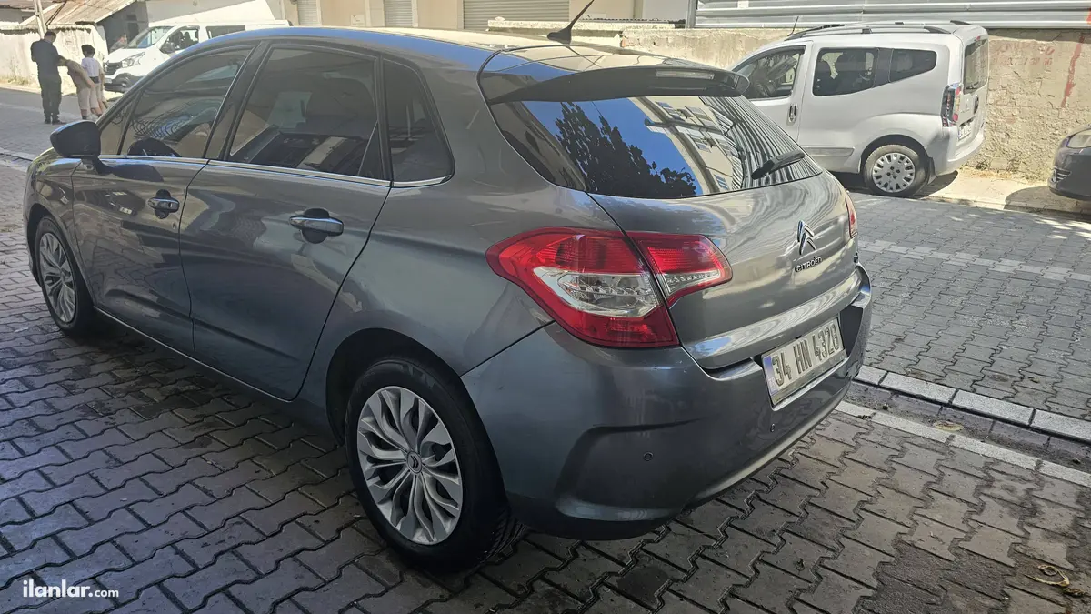 2012 Citroen C4 1.6 benzinli otomatik otomobil - Fotoğraf 3