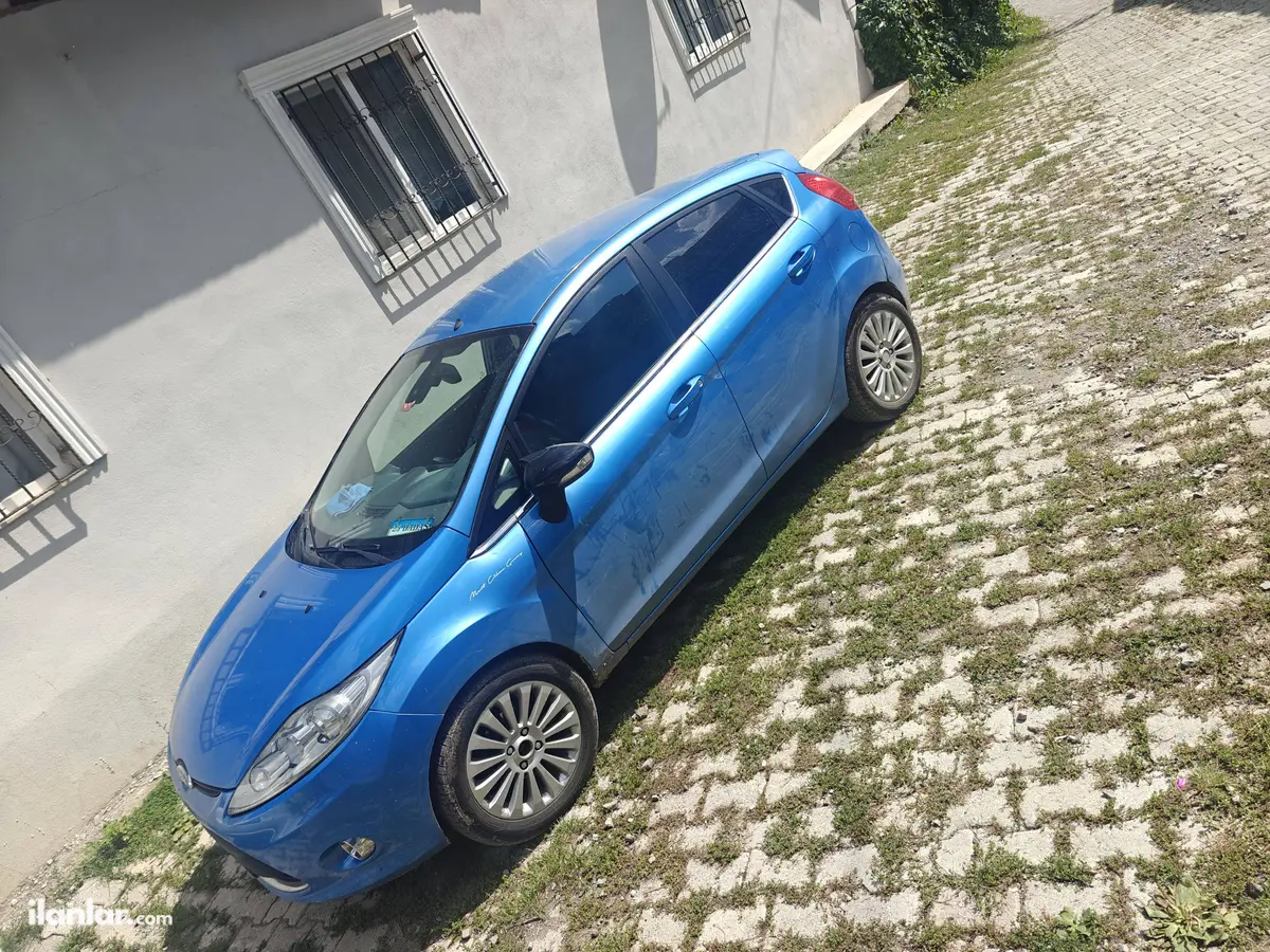 2010 Ford Fiesta 1.4 TDCi dizel düz otomobil - Fotoğraf 1