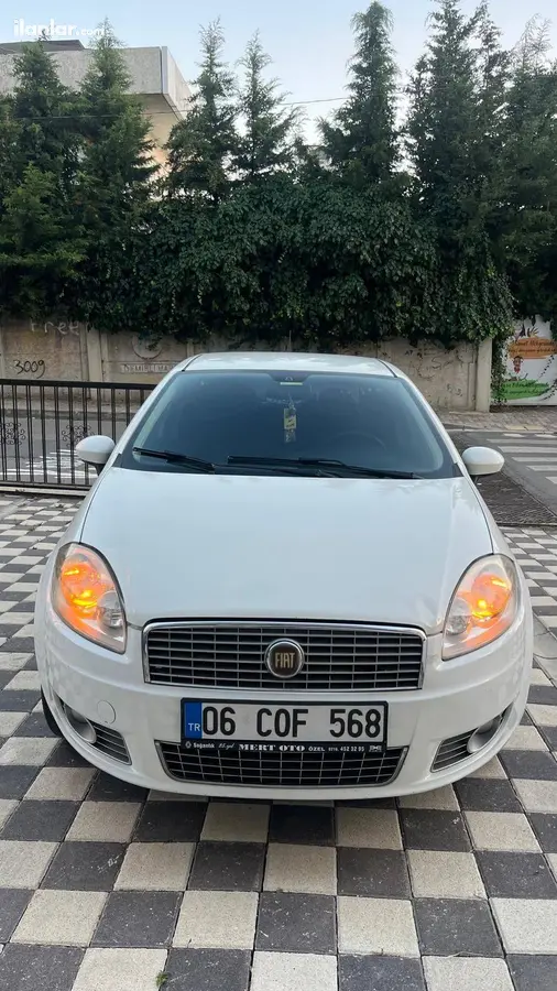 2011 Fiat Linea 1.3 Multijet dizel manuel otomobil - Fotoğraf 2