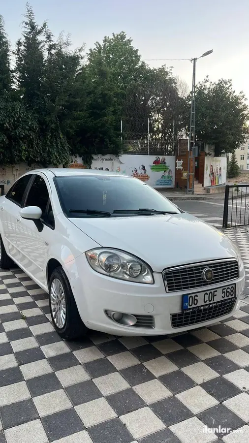 2011 Fiat Linea 1.3 Multijet dizel manuel otomobil - Fotoğraf 1
