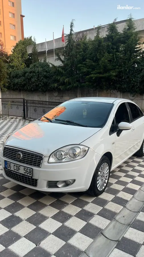 2011 Fiat Linea 1.3 Multijet dizel manuel otomobil - Fotoğraf 3