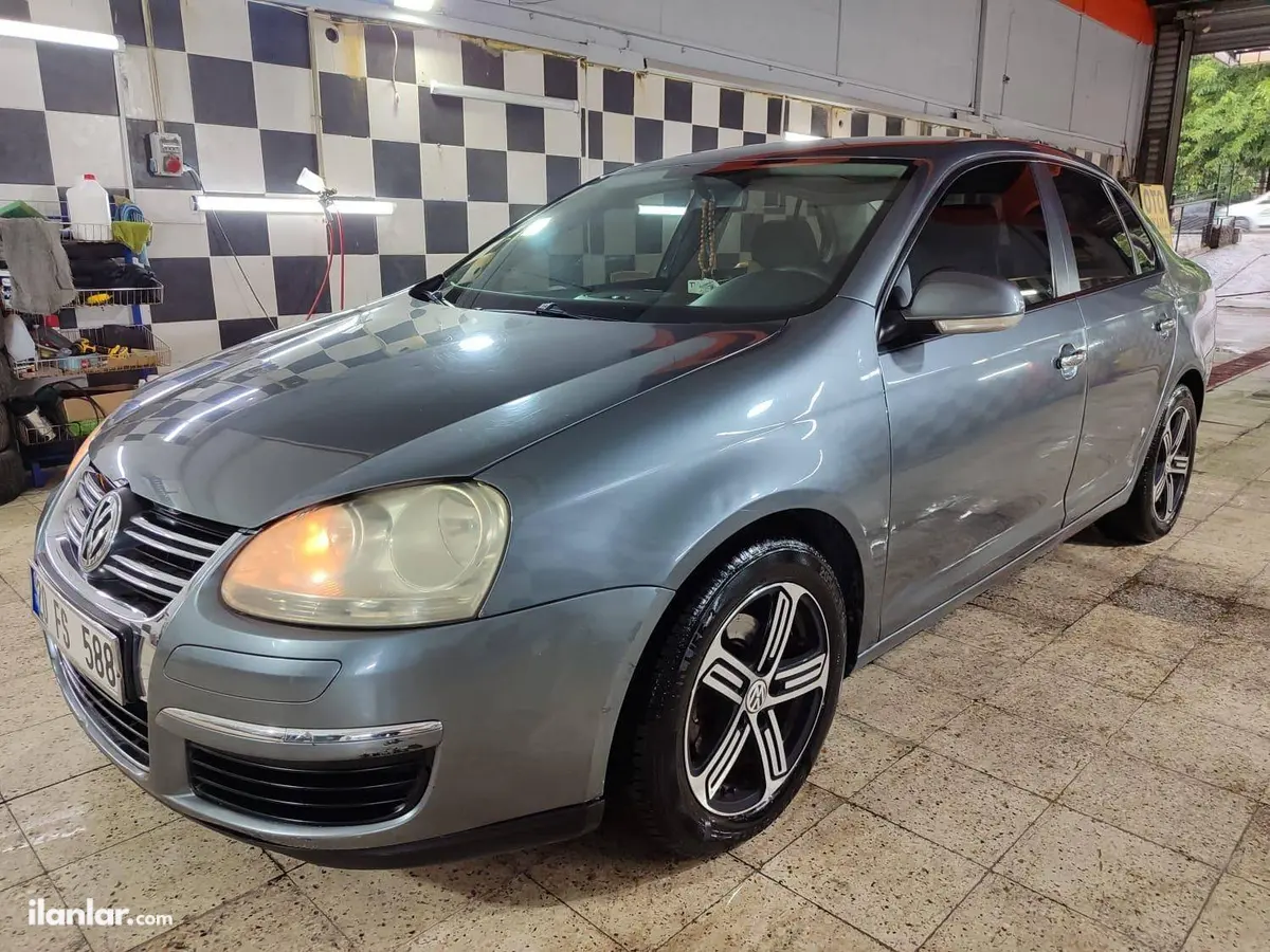 2006 Volkswagen Jetta 1.6 benzinli manuel otomobil - Fotoğraf 1