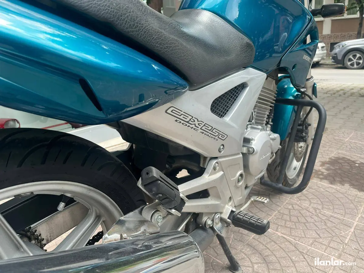2003 Honda CBX 250 Twister benzinli manuel motosiklet - Fotoğraf 2