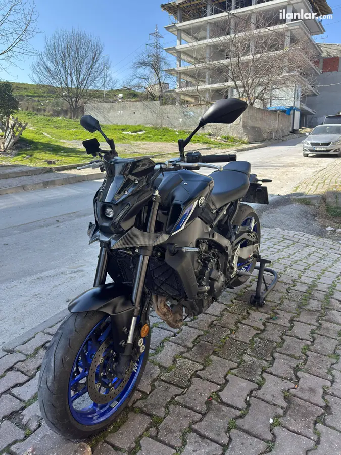 2023 Yamaha MT 09 benzinli manuel motosiklet - Fotoğraf 1